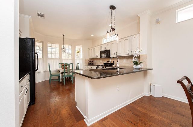 290 Whispering Wind DR, Georgetown, TX 78633