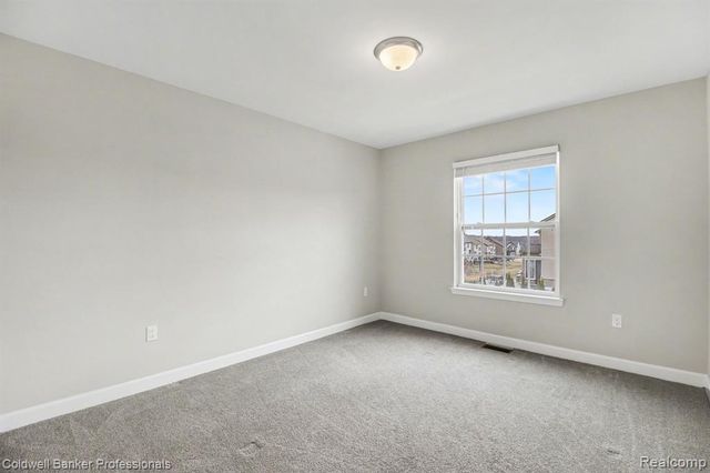 4817 W Stonegate Circle, Lake Orion, MI 48359