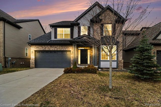4817 W Stonegate Circle, Lake Orion, MI 48359