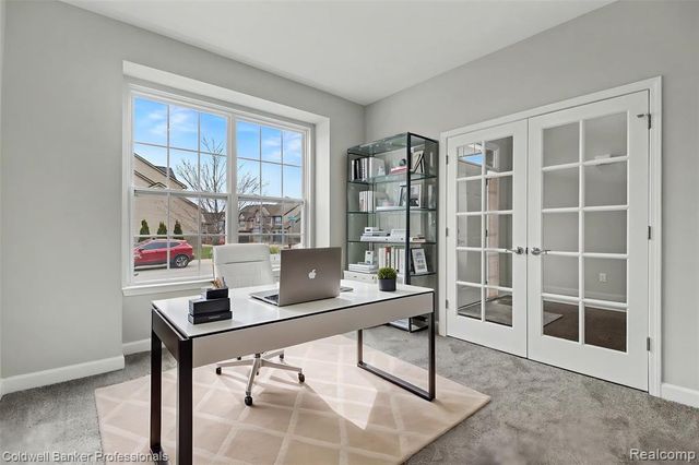 4817 W Stonegate Circle, Lake Orion, MI 48359