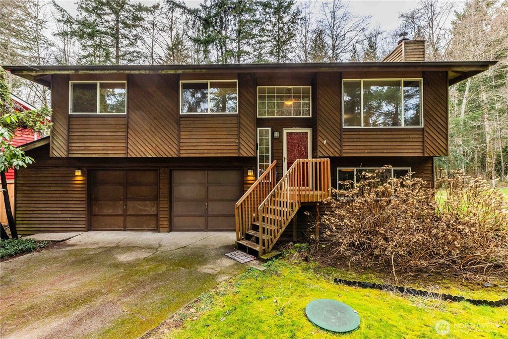 4241 Big Beef Crossing NW, Bremerton, WA 98312