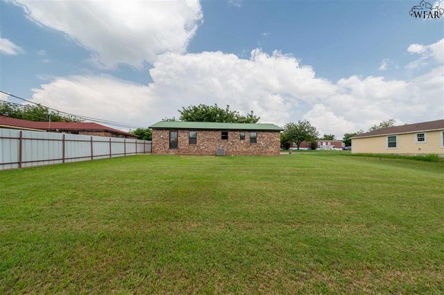 2504 BANDERA BOULEVARD, Wichita Falls, TX 76301