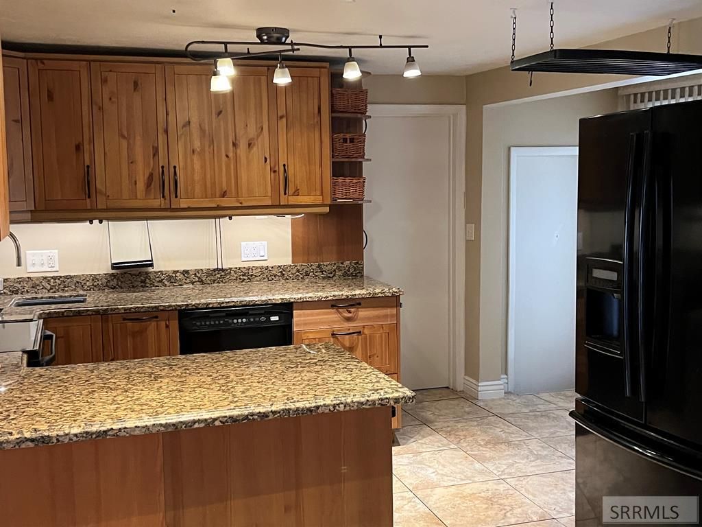 Image 3 of property listing at 326 N Ridge Avenue, Idaho Falls, ID 83402