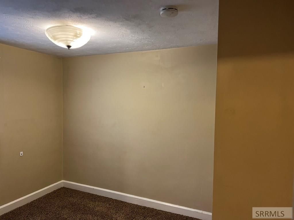 Image 7 of property listing at 326 N Ridge Avenue, Idaho Falls, ID 83402