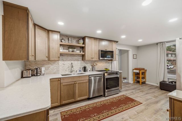 8660 Griffon Avenue, Niagara Falls, NY 14304
