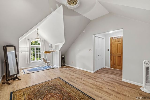 8660 Griffon Avenue, Niagara Falls, NY 14304