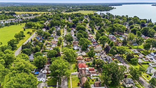 8660 Griffon Avenue, Niagara Falls, NY 14304