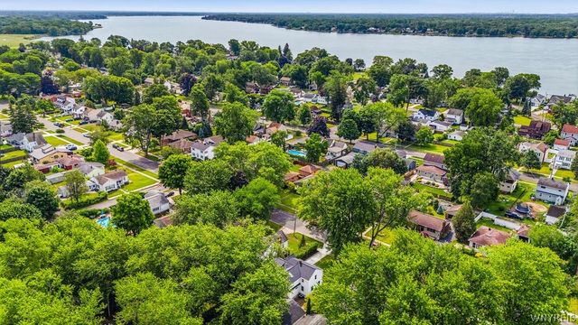 8660 Griffon Avenue, Niagara Falls, NY 14304