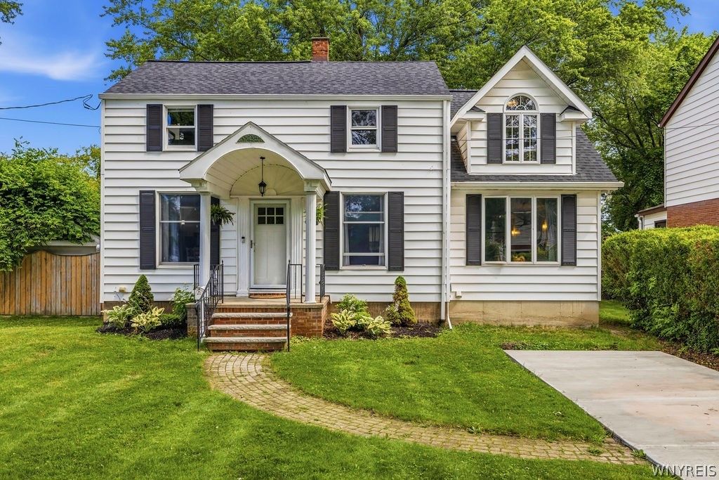 8660 Griffon Avenue, Niagara Falls, NY 14304
