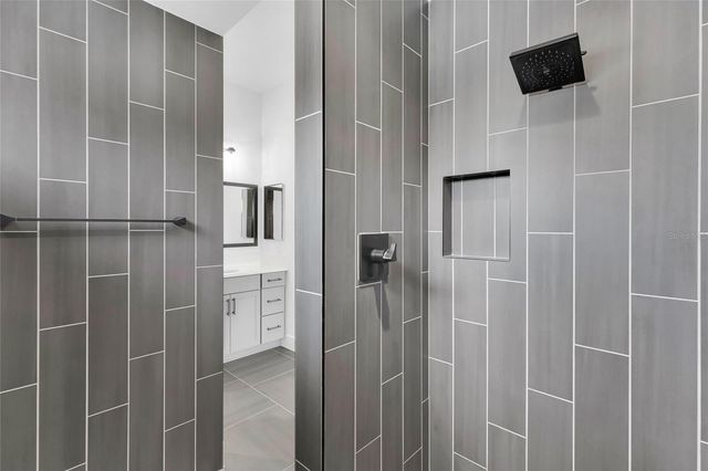 5495 HAWKINS DRIVE, The Villages, FL 32163