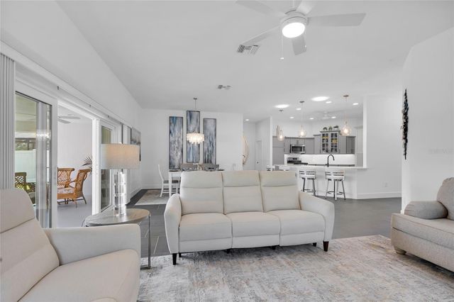 5495 HAWKINS DRIVE, The Villages, FL 32163