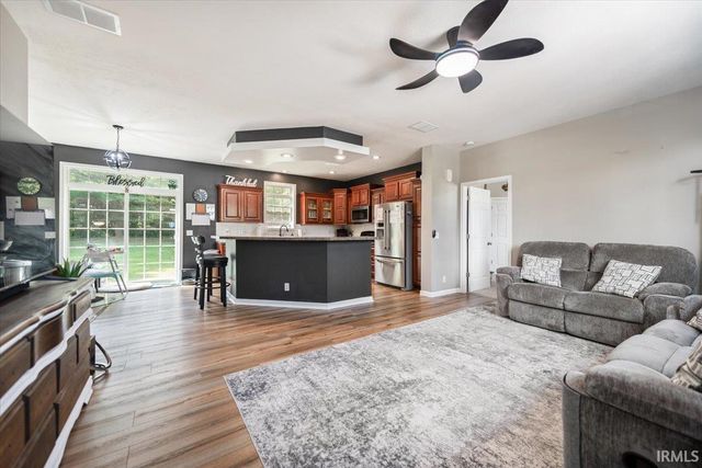7021 W Alfred Lane, Ellettsville, IN 47429