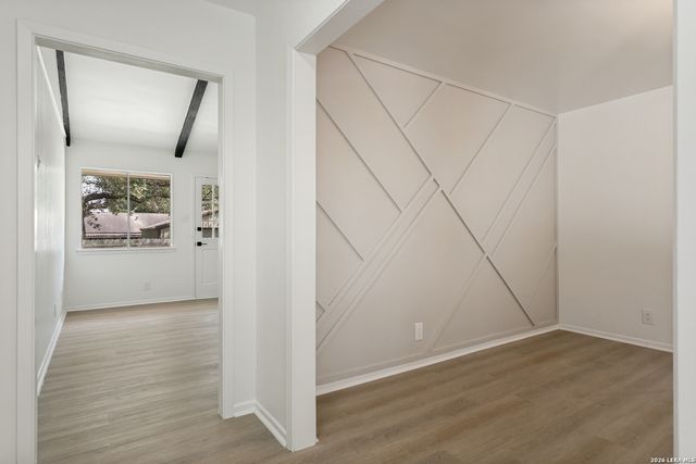 108 PATRICK HENRY DR, Schertz, TX 78154