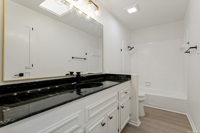 108 PATRICK HENRY DR, Schertz, TX 78154