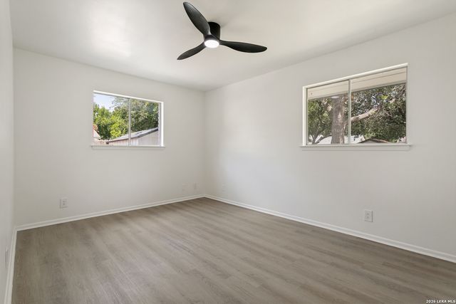 108 PATRICK HENRY DR, Schertz, TX 78154