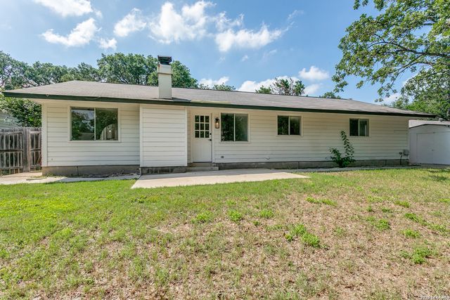 108 PATRICK HENRY DR, Schertz, TX 78154