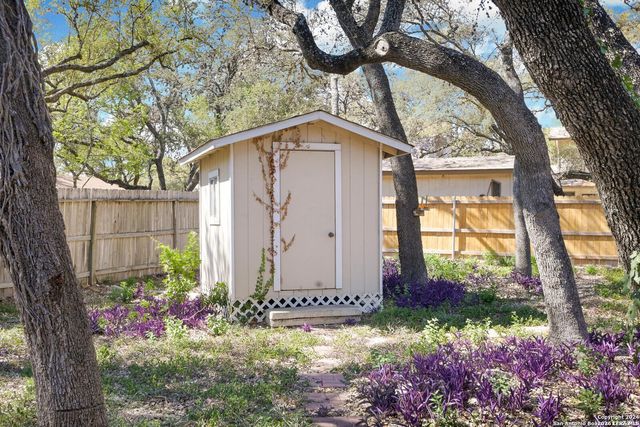 8401 timber crest, San Antonio, TX 78250