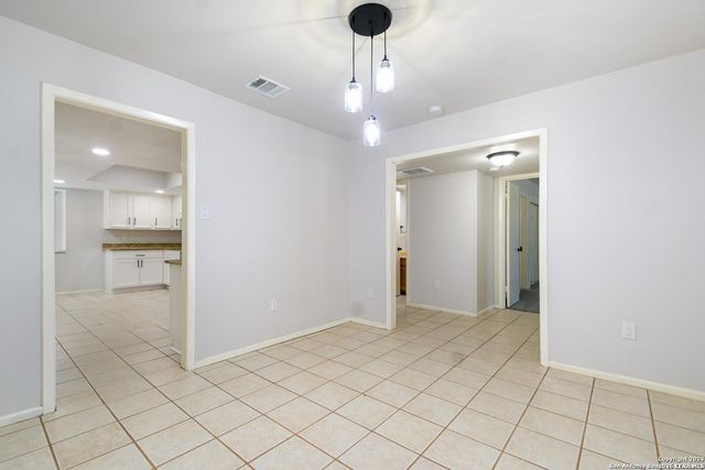 8401 timber crest, San Antonio, TX 78250