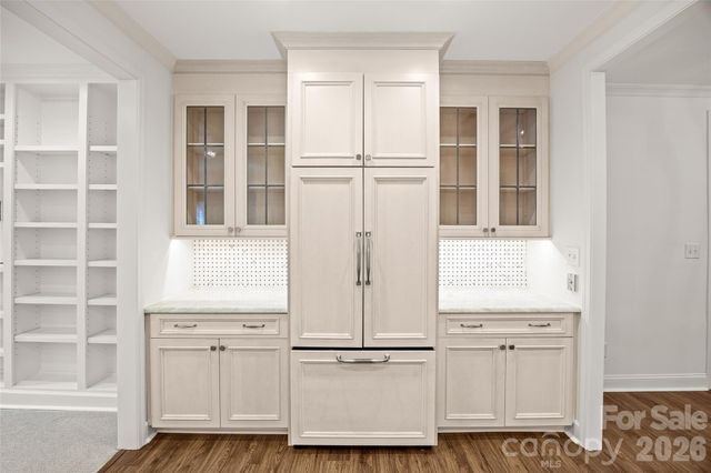 922 Cherokee Road, Charlotte, NC 28207