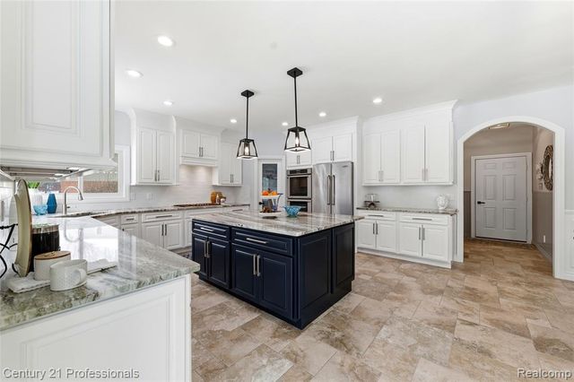 6024 Harbor Court, Washington, MI 48094