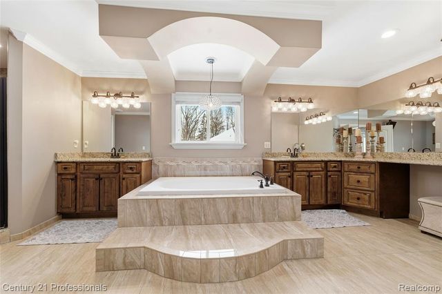 6024 Harbor Court, Washington, MI 48094