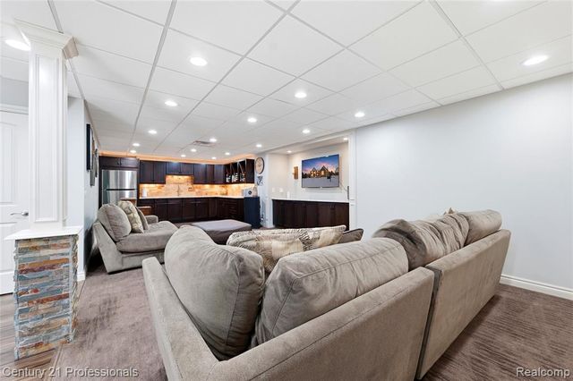 6024 Harbor Court, Washington, MI 48094