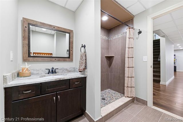 6024 Harbor Court, Washington, MI 48094