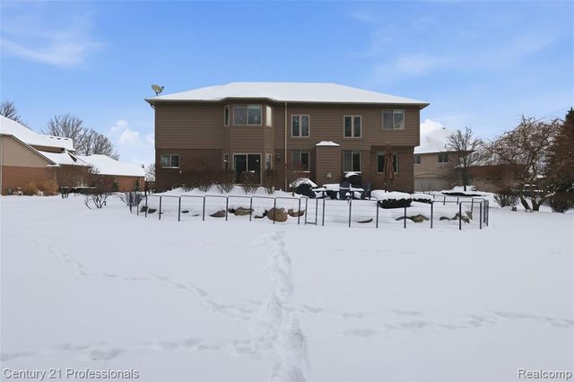 6024 Harbor Court, Washington, MI 48094