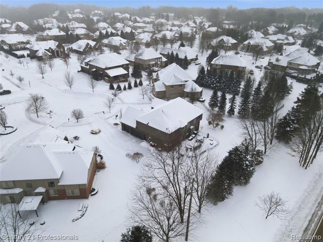 6024 Harbor Court, Washington, MI 48094