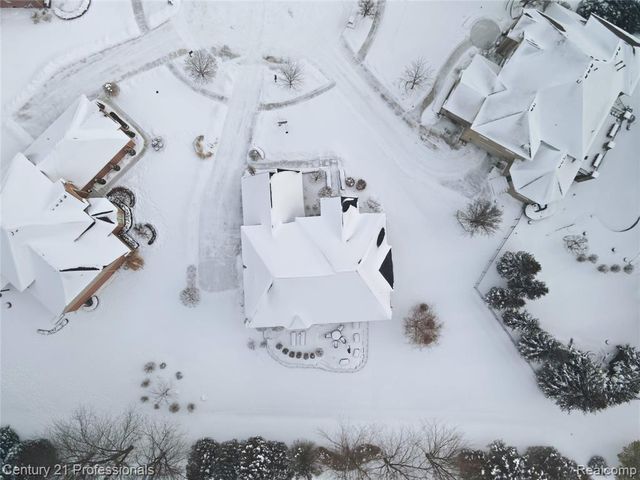 6024 Harbor Court, Washington, MI 48094