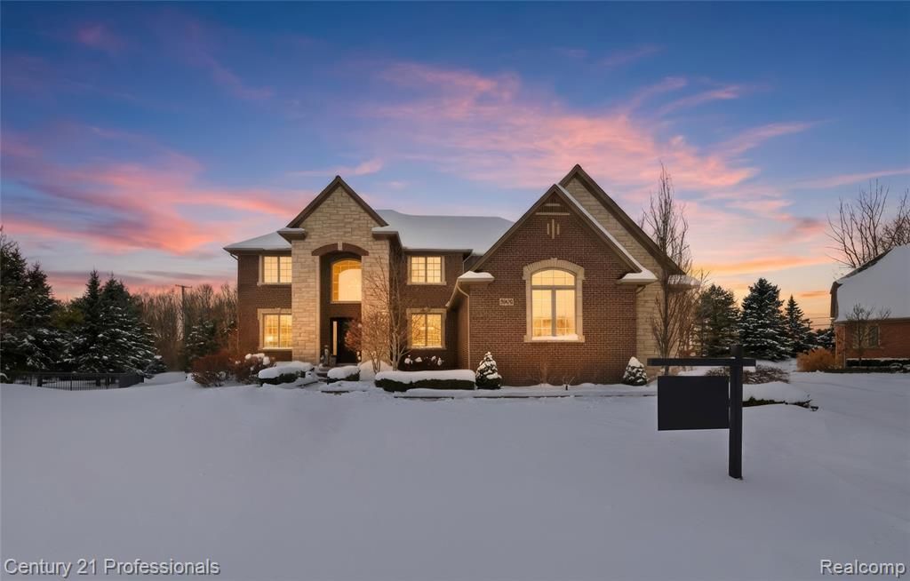 6024 Harbor Court, Washington, MI 48094