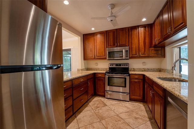 4802 KESTRAL PARK CIRCLE 22, Sarasota, FL 34231