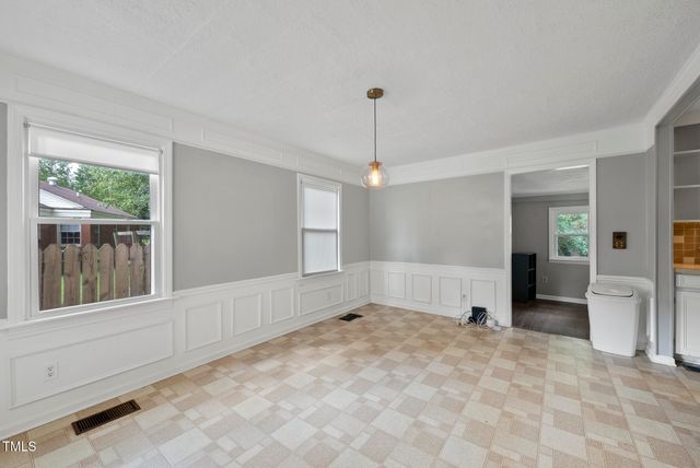 2510 Springhill Avenue, Raleigh, NC 27603