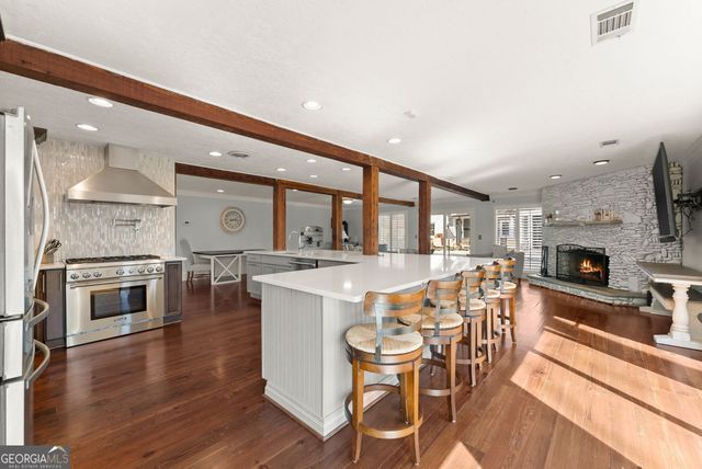 5983 Nachoochee Trail, Flowery Branch, GA 30542