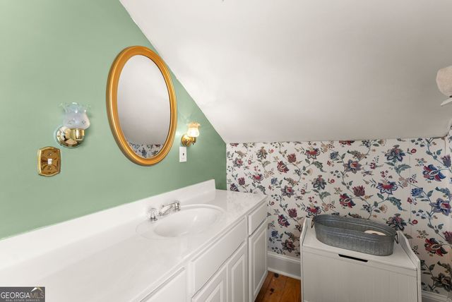 5983 Nachoochee Trail, Flowery Branch, GA 30542