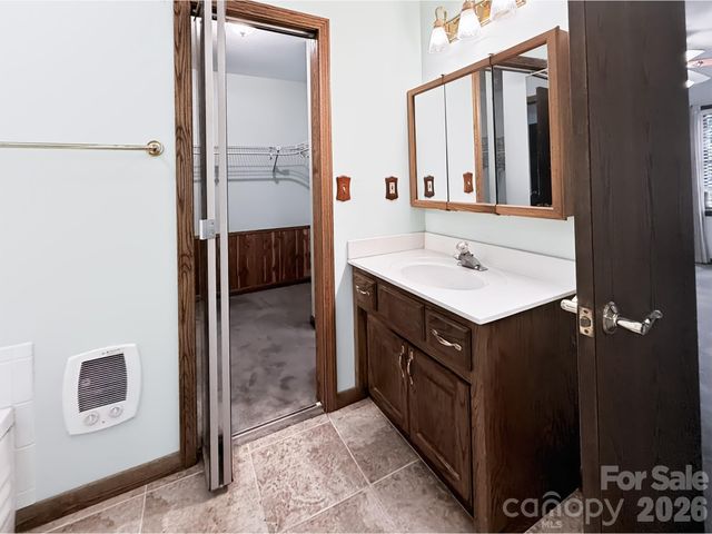 2008 Deep Woods Drive, Hendersonville, NC 28739
