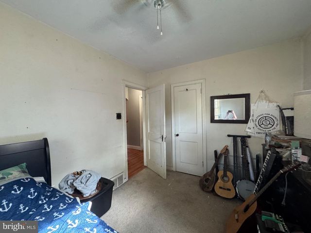 6 JAMES RD, Hatboro, PA 19040