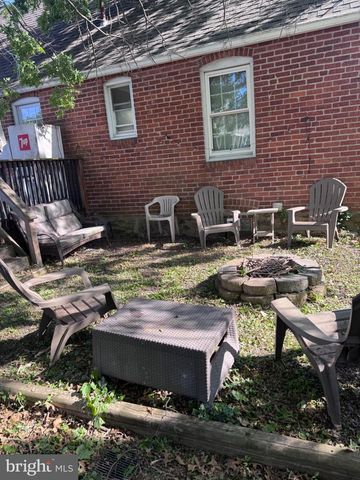 6 JAMES RD, Hatboro, PA 19040