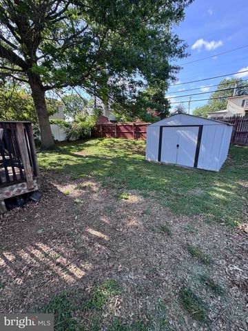 6 JAMES RD, Hatboro, PA 19040