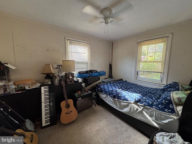 6 JAMES RD, Hatboro, PA 19040