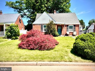 6 JAMES RD, Hatboro, PA 19040