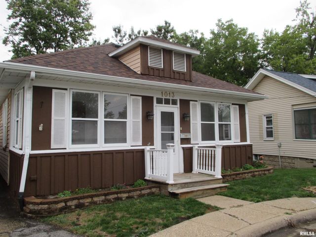 1013 S 8TH Street, Pekin, IL 61554