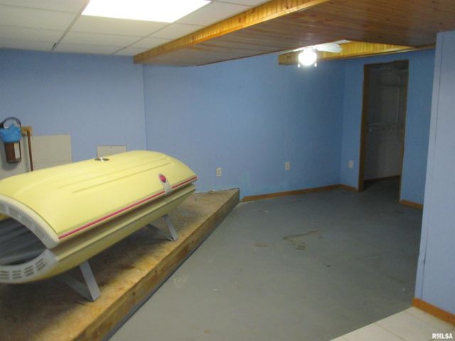 1013 S 8TH Street, Pekin, IL 61554
