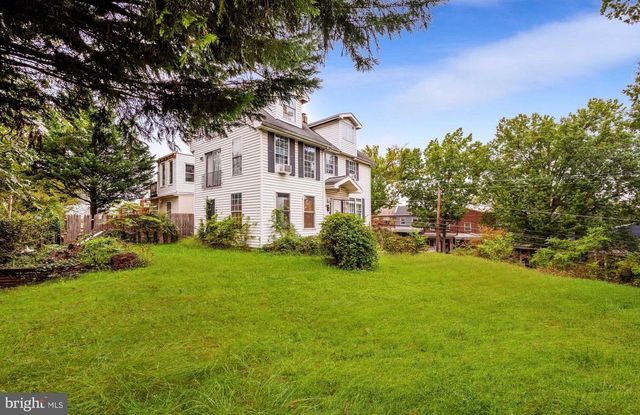 4227 GAULT PL NE, Washington, DC 20019