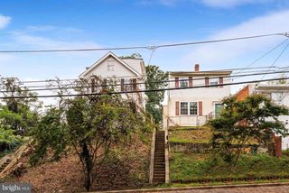 4227 GAULT PL NE, Washington, DC 20019