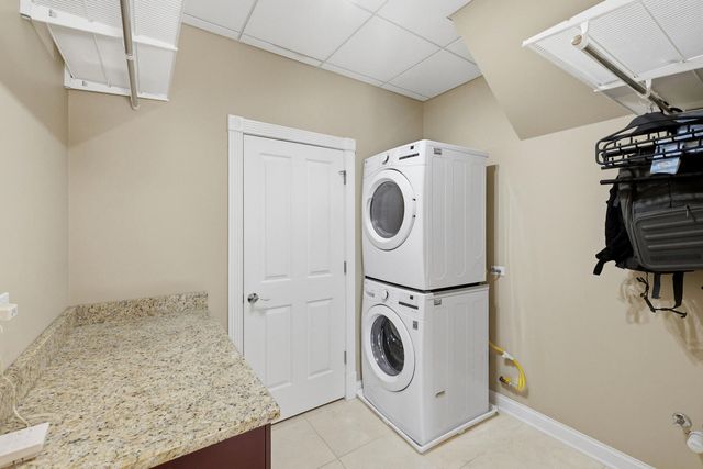 19W115 17th Place, Lombard, IL 60148