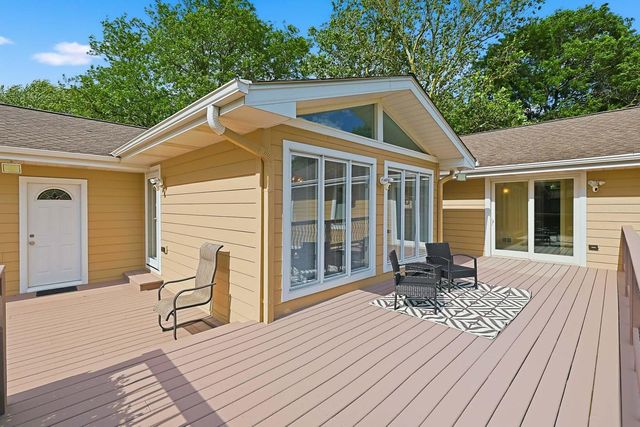 19W115 17th Place, Lombard, IL 60148