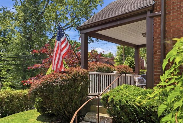 332 Sleepy Hollow ROAD, Mt Lebanon, PA 15228