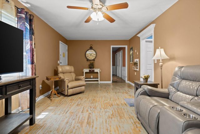 7401 Old Cleveland Pike, Chattanooga, TN 37421