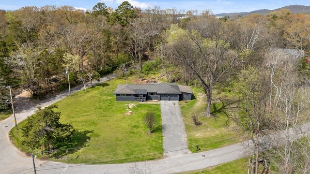 7401 Old Cleveland Pike, Chattanooga, TN 37421